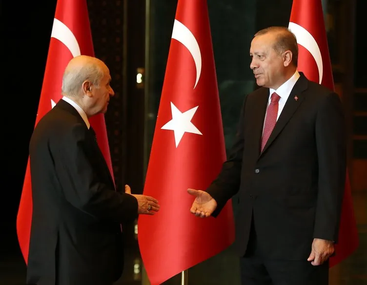 Cumhurbaşkanı Erdoğan, Cumhurbaşkanlığı Külliyesi’nde tebrikleri kabul etti