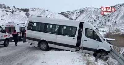 Sivas’ta minibüs ile otomobil çarpıştı: Çok sayıda yaralı var | Video