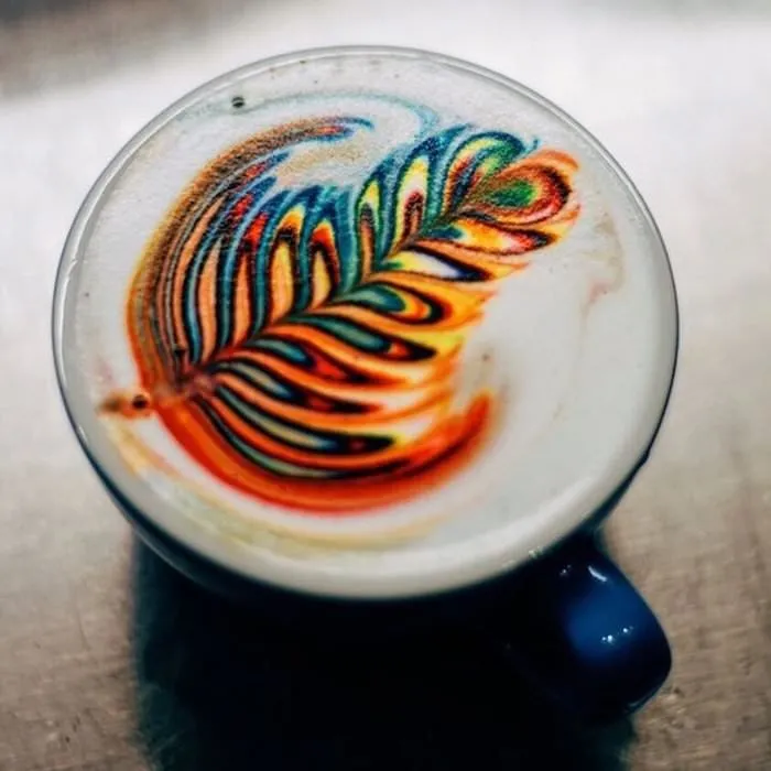 Renkli kahve sanatı