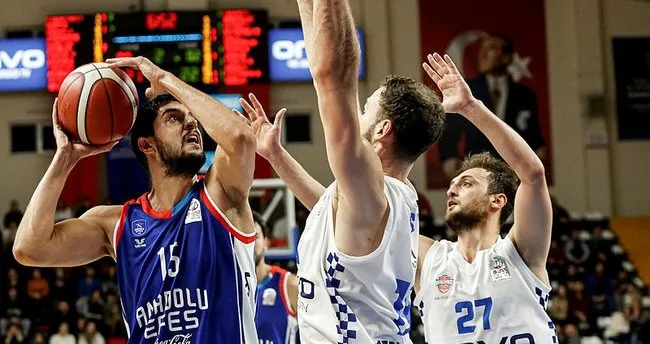 Anadolu Efes, EuroLeague'de 26 sayı farkla kazandı