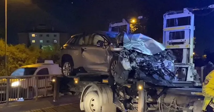 İstanbul Bakırköy’de zincirleme trafik kazası: Direksiyon hakimiyetini kaybedip takla attı!