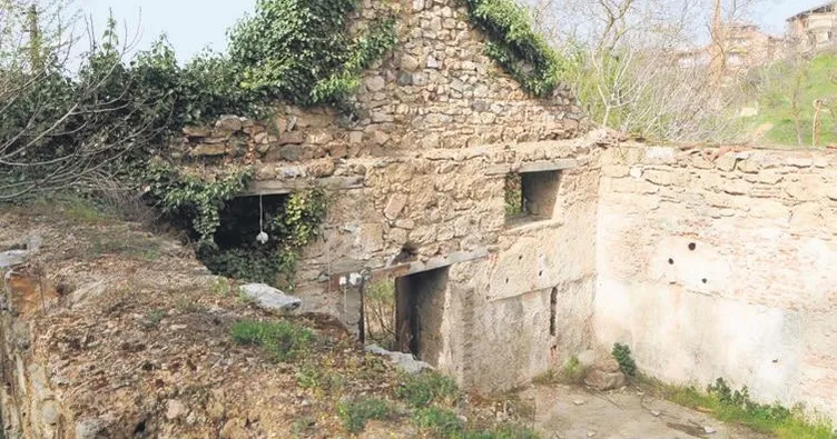 Harabe haldeki bina tarihi hamam çıktı