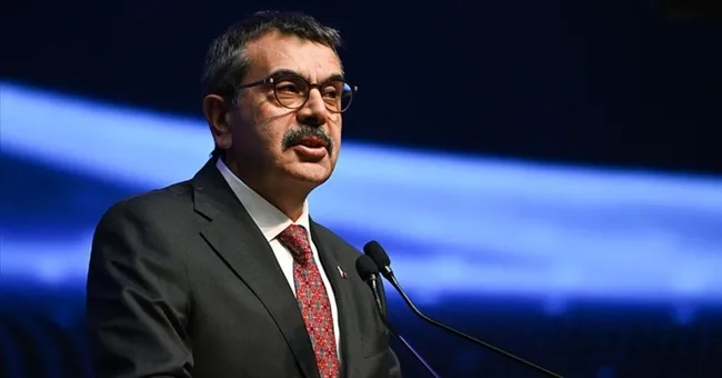 bakan-tekinden-lgs-iddialarina-yanit-719-ogrencinin-tum-sorularu-dogru-yanitlamasi-saglikli-bir-durum-1752687771958.jpg Bakan Tekin’den LGS iddialarına yanıt! 719 öğrencinin tüm sorularu doğru yanıtlaması sağlıklı bir durum”