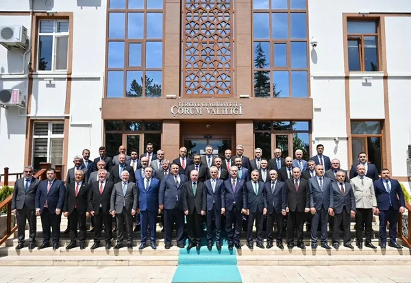 bakan-uraloglu-kirkdilim-tunellerini-acti-corumu-karadenizden-akdenize-hizli-trenle-turkiyenin-kalbine-bagliyo-1777562598639.jpg Bakan Uraloğlu Kırkdilim tünellerini açtı: “Çorum’u Karadeniz’den Akdeniz’e, Hızlı trenle Türkiye’nin kalbine bağlıyoruz”