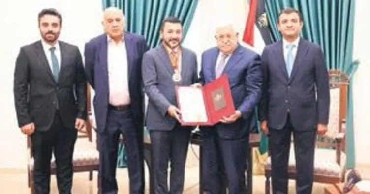 Filistin’den ICYF Başkanı Ayhan’a devlet nişanı