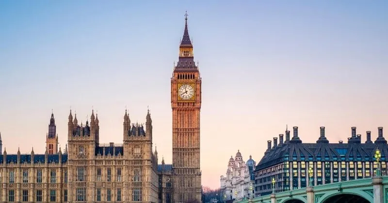 ingiltere de asgari ucret ne kadar kac