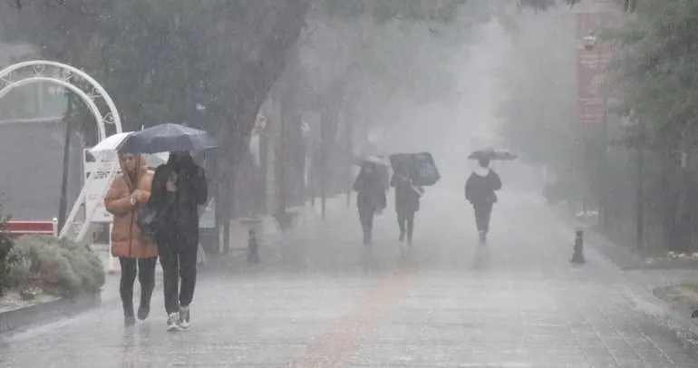 Meteoroloji’den sarı uyarı! 29 kentte alarm verildi: Sağanak ve fırtına geliyor...
