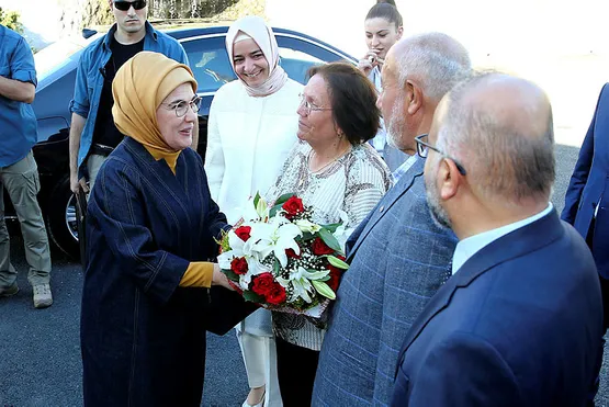 Emine Erdoğan'dan huzurevi ziyareti - 1