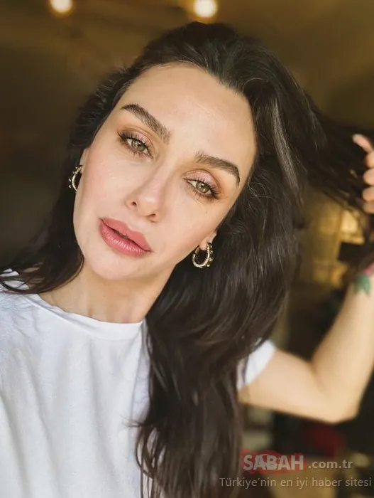 Birce Akalay’ın annesi ile karesine yorum yağdı! Maşallah zarafet timsali gibiler...