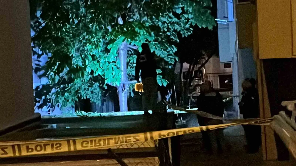 21 yaşındaki gencin acı sonu: 5’inci kattan beton zemine çakıldı!