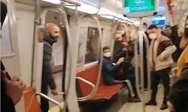 Metrolarda güvenlik zafiyeti #istanbul Metrolarda güvenlik zafiyeti #istanbul