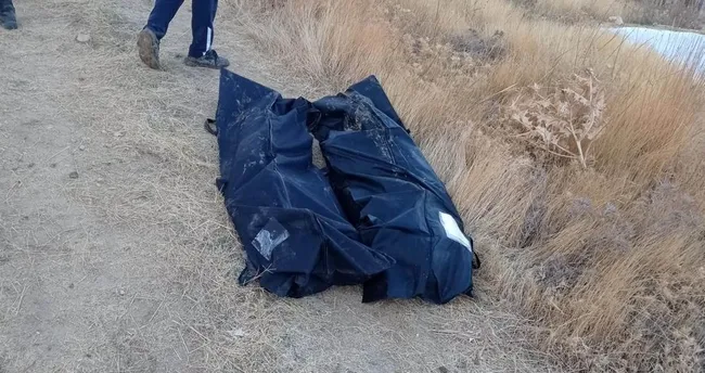 Mersin’de acı olay! Göçük altında kaldılar Mersin’de acı olay! Göçük altında kaldılar