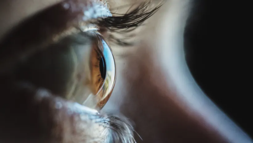 Göz sağlığına dikkat etmenin altın kuralı açıklandı! 20 dakika ekrana baktıktan sonra 20 saniye...