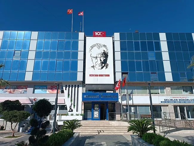 son-dakika-firari-menderes-belediyesi-baskan-yardimcisi-ruzgar-sonmez-yakalandi-1785943214414.jpeg