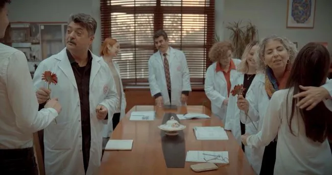 Milli Eğitim Bakanlığı’ndan Öğretmenler Günü’nü için kısa film Milli Eğitim Bakanlığı’ndan Öğretmenler Günü’nü için kısa film