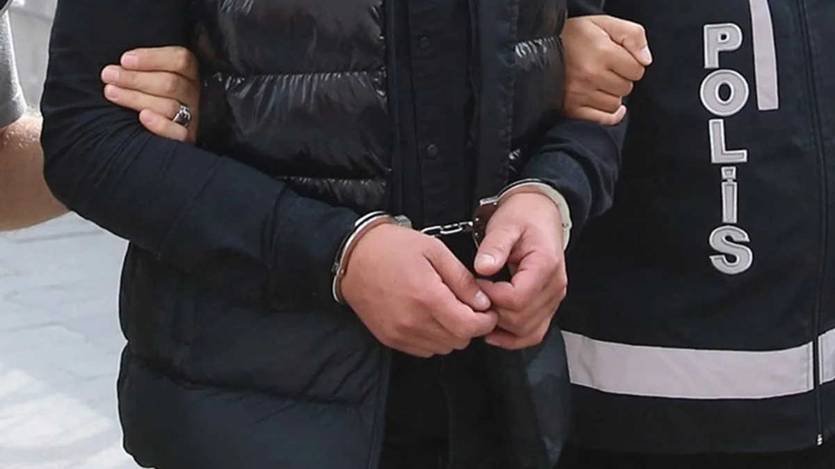 Kamu görevlisi maskesi altında dolandırıcılığa 8 tutuklama! Kamu görevlisi maskesi altında dolandırıcılığa 8 tutuklama!