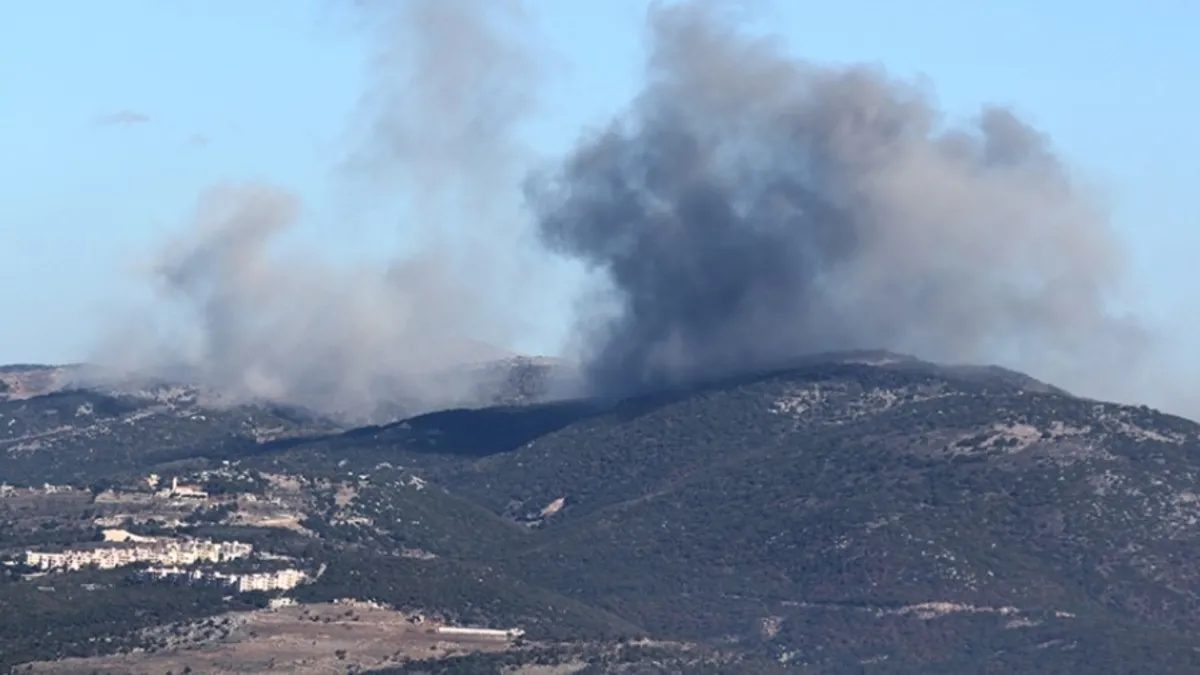 İsrail ateşkesi çiğnemeye devam ediyor: Lübnan’da sınır hattında 2 ev havaya uçuruldu İsrail ateşkesi çiğnemeye devam ediyor: Lübnan’da sınır hattında 2 ev havaya uçuruldu