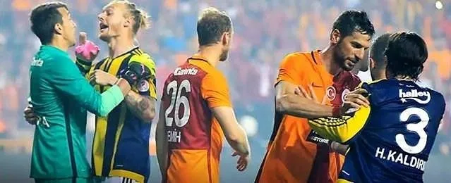 Yazarlar derbiyi yorumladı! Fenerbahçe mi, Galatasaray mı?