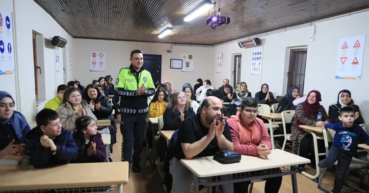 Down sendromlu çocuklara deprem ve trafik eğitimi