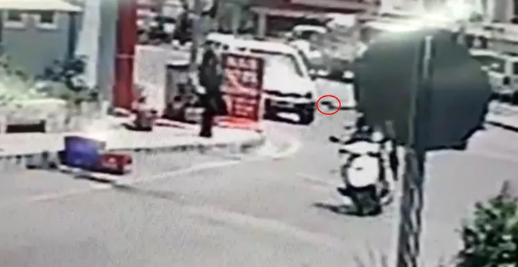 Son dakika: Antalya'da saldırgan dehşet saçtı! Yaralı polis böyle etkisiz hale getirdi! Saniye saniye o anlar...