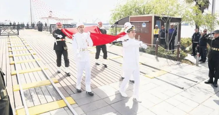 Samsun’da bayrak teslim töreni