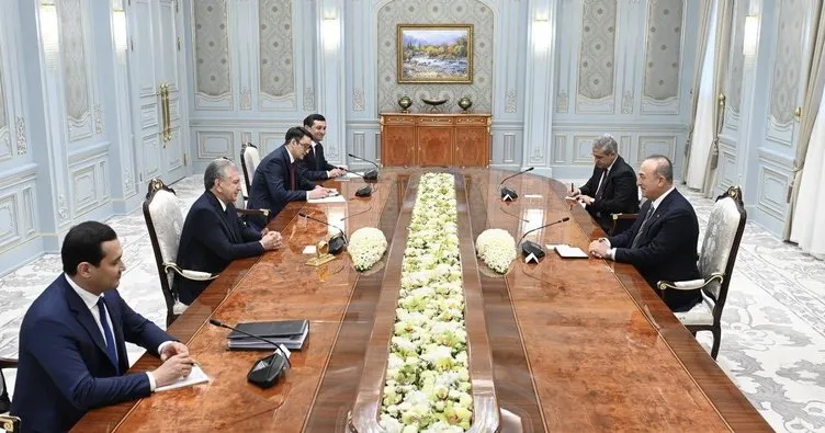 Bakan Çavuşoğlu Özbekistan Cumhurbaşkanı Mirziyoyev ile görüştü