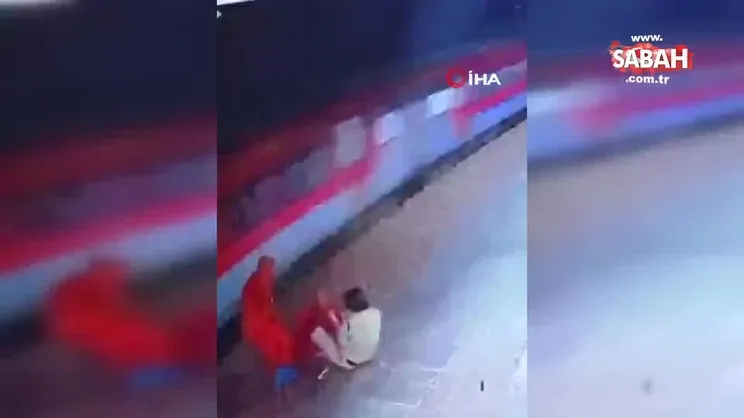 Raylardan geçen yaşlı kadın ölümden döndü | Video