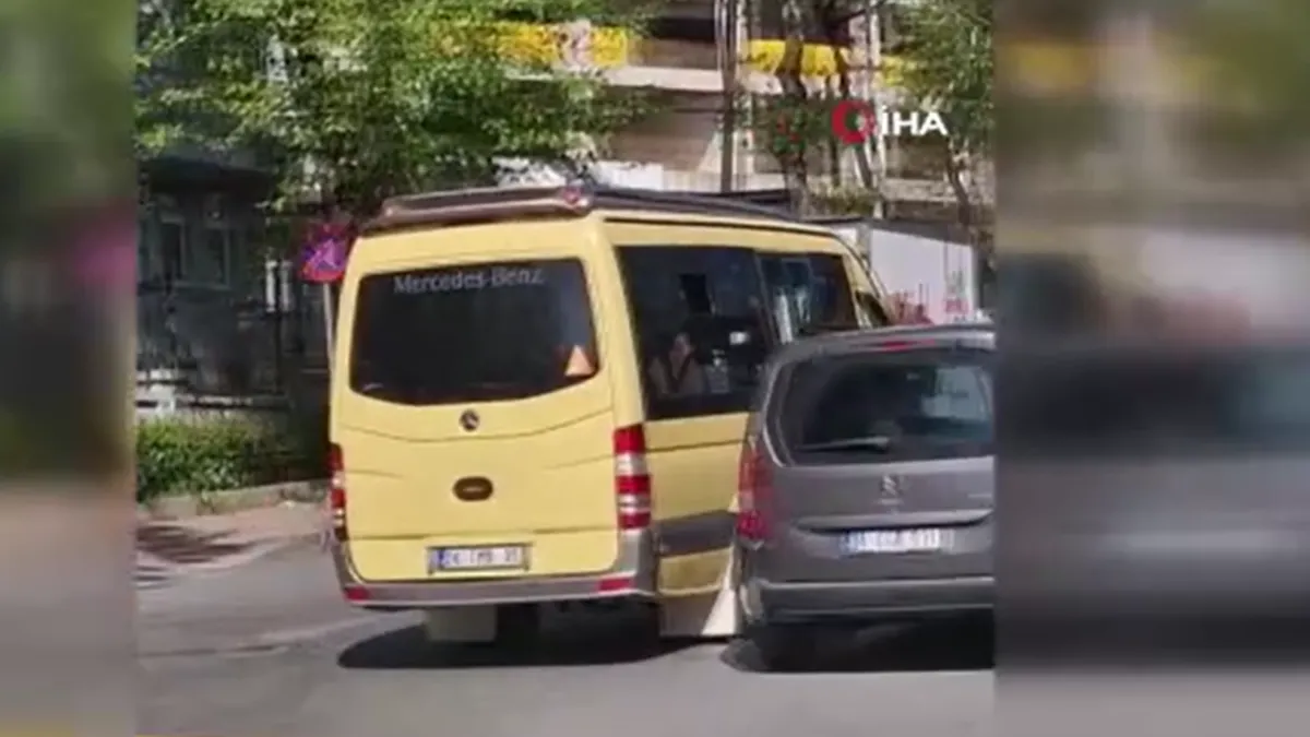Beylikdüzü’de yolcuyu almadı! Minibüs şoförünün cevabı çileden çıkardı: ‘Keyfi çalışıyorum var mı itirazın’ Beylikdüzü’de yolcuyu almadı! Minibüs şoförünün cevabı çileden çıkardı: ‘Keyfi çalışıyorum var mı itirazın’