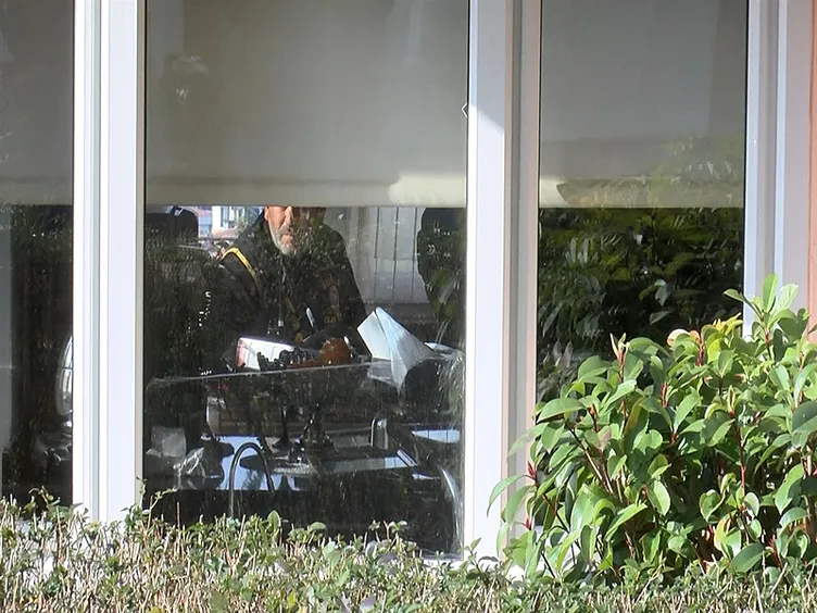 Kendisini peygamber ilan etmişti! Üfürükçü Gönül Derman Aytimur tutuklandı: Evinden çıkanlar şoke etti