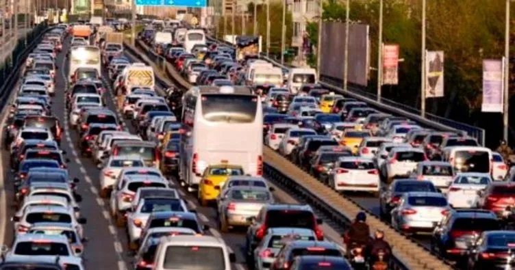 İstanbul’da bayram öncesi trafik yoğunluğu