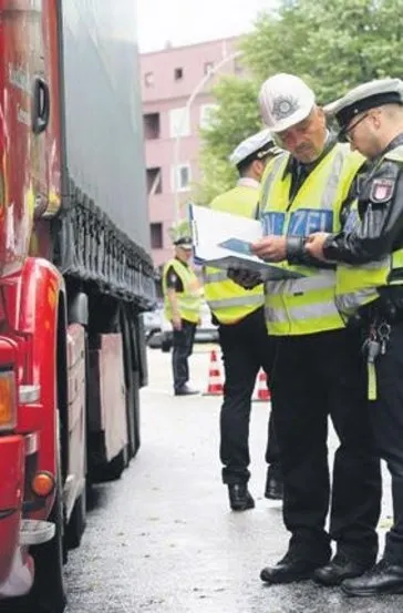 Ehliyetsiz 130 bin kilometre yol yaptı