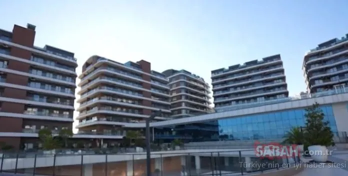 Yeşilçam’ın esmer güzeli Serpil Çakmaklı altın varaklarla bezeli evinin kapılarını açtı! İşte Serpil Çakmaklı’nın parmak ısırtan evi...