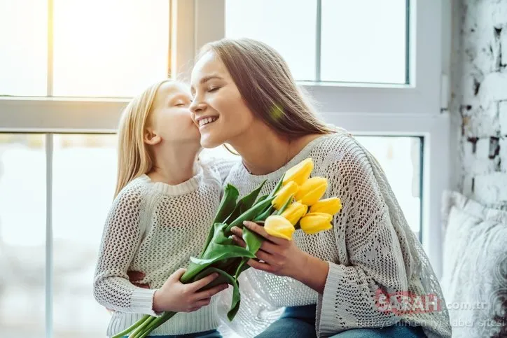 En güzel 2020 anlamlı, yeni, resimli Anneler Günü mesajları! Farklı farklı anneler günü hediyeleri...