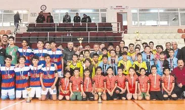 Futsalın şampiyonu Şehit Adem Akın Ortaokulu