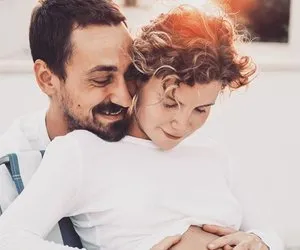 Ayşecan Tatari ile Edip Tepeli bebekleri için gün sayıyor! Çocuklar Duymasın'ın Duygu'su Ayşecan Tatari'nin bebeğinin ismi bakın ne olacak?