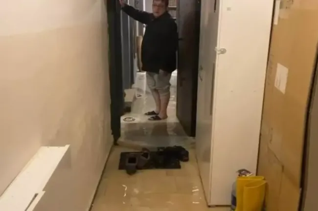 son-dakika-istanbulda-gece-yarisi-kabusu-firtina-hayati-felc-etti-yollar-coktu-agaclar-devirldi-1768112659763.png (870×578)