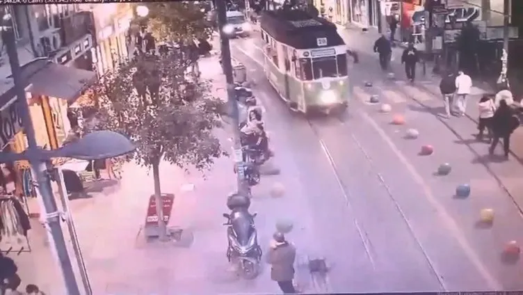 Yer Kadıköy! Torununu kurtarmak isterken tramvayın altında kalmıştı: O anlar kamerada!