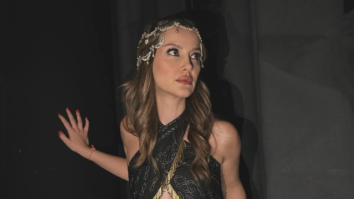 Kız bebek güzelliği yüzüne yansımış! Oyuncu İrem Helvacıoğlu'nun karnı burnunda halleri beğeni yağmuruna tutuldu!