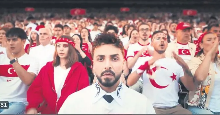 Sefo, Milli Takım için şarkı söyledi