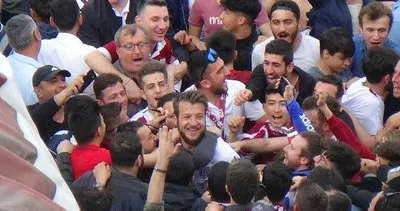 Bandırmaspor - Fethiyespor maçında Batuhan Karadeniz attı, stat bayram yerine döndü