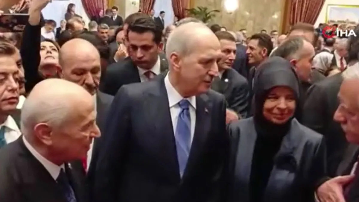 Bahçeli, DEM Parti heyeti ile bir araya geldi Bahçeli, DEM Parti heyeti ile bir araya geldi