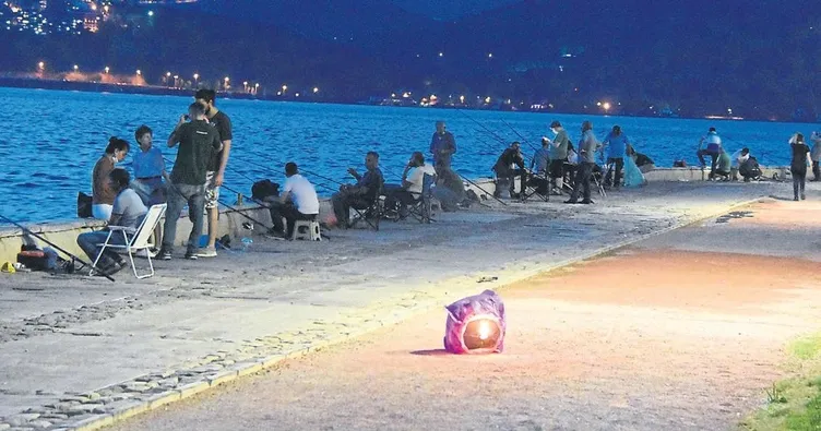 Sosyal mesafe yine yalan oldu