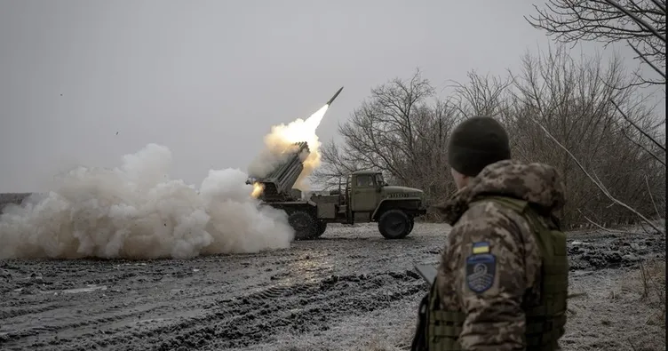 ABD’den şoke eden karar: Ukrayna’ya mühimmat sevkiyatı durduruldu