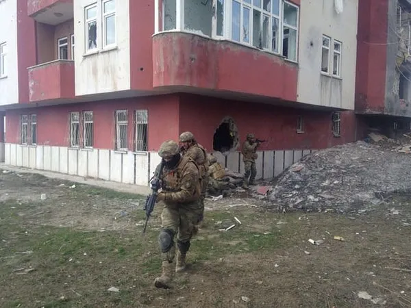 SAT ve SAS komandolarından operasyonlara destek