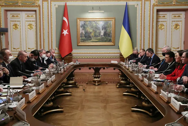 son-dakika-baskan-erdogan-ve-ukrayna-devlet-baskani-zelenskiy-ortak-basin-aciklamasi-yapti-1643901854878.jpg