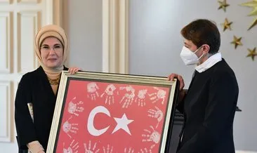 Emine Erdoğan, öğretmenler ile bir araya geldi