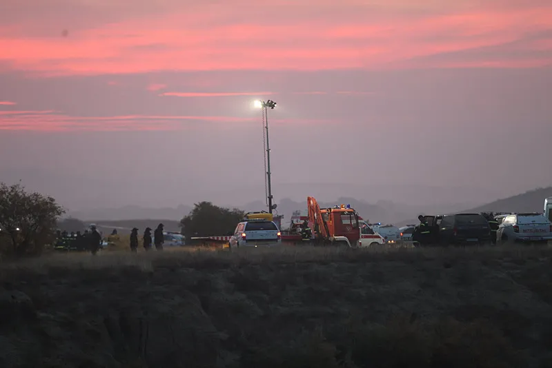 ARAMA KURTARMA ÇALIŞMALARI GECE DE SÜRDÜ