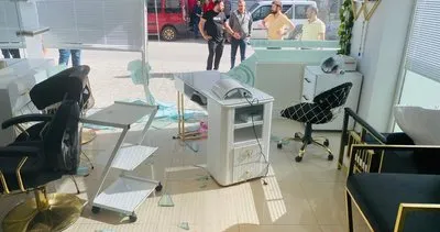 Çorum’da vitesleri karıştıran kadın sürücü iş yerine daldı #corum