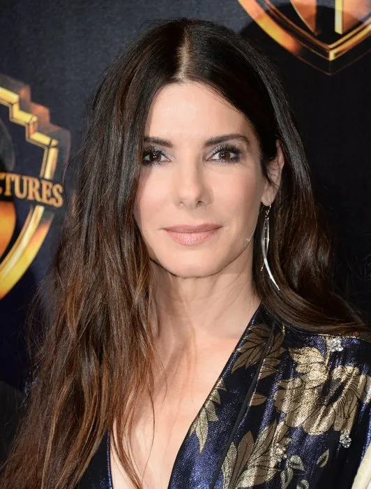 Hollywood’un ’zamansız savaşçısı’! Ünlü oyuncu Sandra Bullock’un nasıl bir aileden geldiğini biliyor muydunuz?