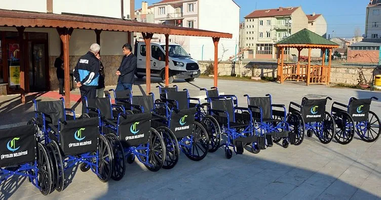 Çifteler Belediyesi’nden 250 engelli ve yardımı muhtaç vatandaşa sandalye